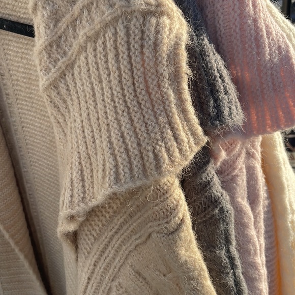 92. Oversized Grey Duster Cardigan Coat Chunky Long Cable Rib With Fuzzy Pocket - Picture 10 of 13